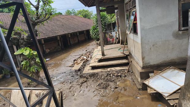 Kondisi SDN 5 Banjar akibat banjir bandang yang menerjang Desa Banjar, Kecamatan Banjar, Buleleng, Bali, Minggu (8/3/2026). (Foto: Made Wijaya Kusuma/) Kondisi SDN 5 Banjar akibat banjir bandang yang menerjang Desa Banjar, Kecamatan Banjar, Buleleng, Bali, Minggu (8/3/2026). (Foto: Made Wijaya Kusuma/)
