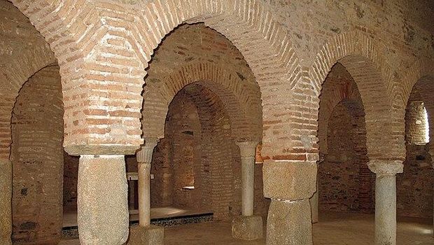 Masjid Almonaster la Real merupakan salah satu masjid tertua di Spanyol yang telah berusia 1.000 tahun.