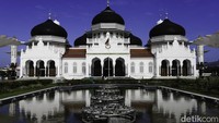 Kementerian Kebudayaan menetapkan Masjid Raya Baiturrahman sebagai situs cagar budaya nasional pada 6 Maret 2026. ANTARA FOTO/Akramul Muslim