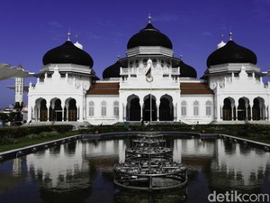 10 Benda dan Bangunan Bersejarah yang Menyimpan Jejak Islam di Nusantara