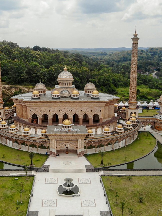 Masjid Samin Baitul Muttaqin Jadi Ikon Religi Bojonegoro