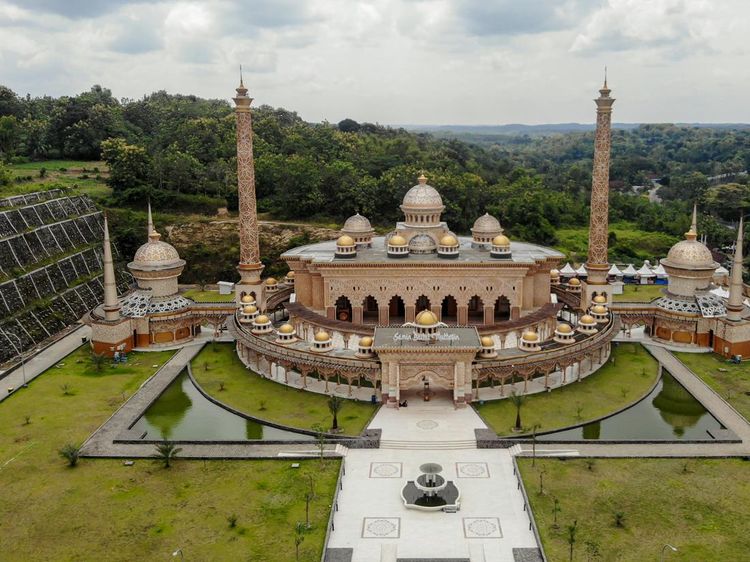 Masjid Samin Baitul Muttaqin Jadi Ikon Religi Bojonegoro