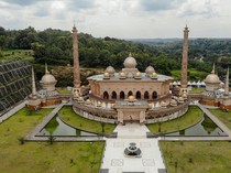 Masjid Samin Baitul Muttaqin Jadi Ikon Religi Bojonegoro
