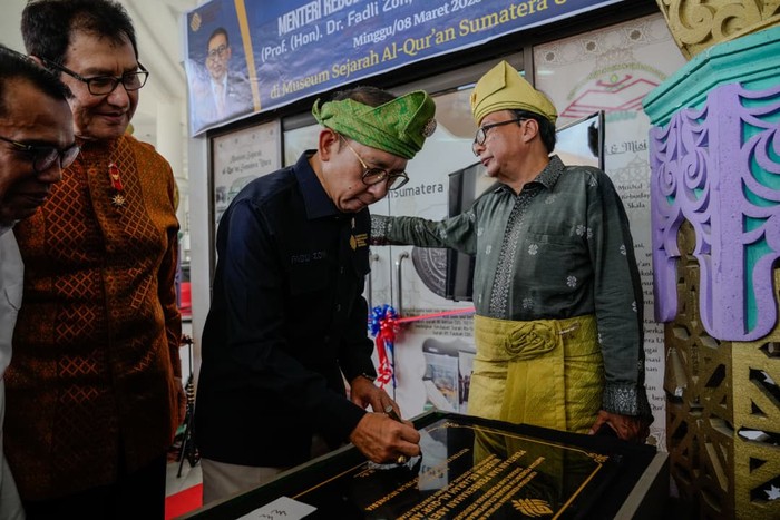 Menbud Serahkan Bantuan Pemulihan Pascabanjir di Sejumlah Wilayah Aceh, Menyelamatkan Ratusan Rumah Tangga dari Kecelakaan