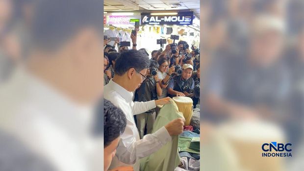 Menteri Keuangan (Menkeu), Purbaya Yudhi Sadewa melakukan sidak di Pasar Tanah Abang, Jakarta, Senin (9/3/2026). (CNBC Indonesia/Zahwa Majid)