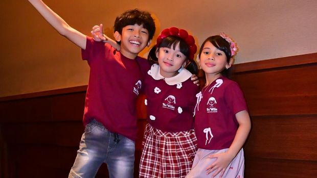 Para pemeran di film Na Willa.