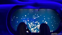 Keseruan Pengunjung Ngabuburit dan Buka Puasa di Jakarta Aquarium