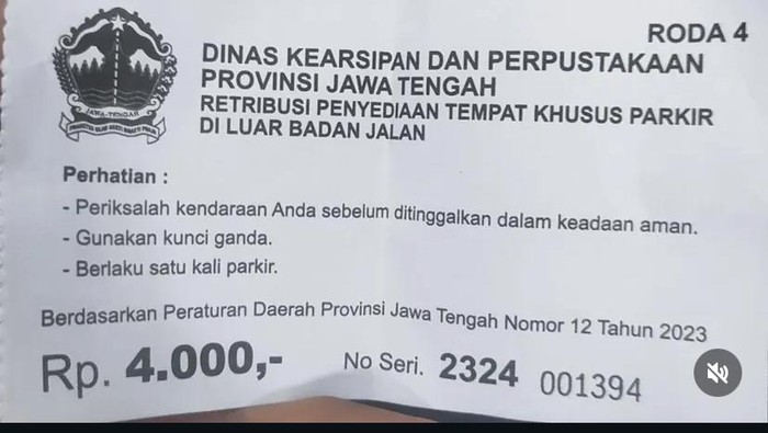 Karcis parkir sebesar Rp 4 ribu di Perpustakaan Jawa Tengah (Jateng).