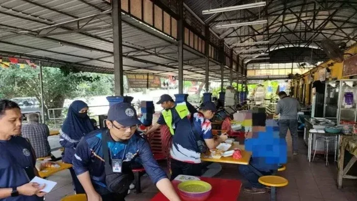 Nekat Jual Makanan Sejak Pukul 9 Pagi Saat Ramadan, Pedagang Ditahan!