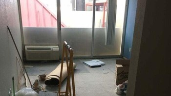 Masa dikasih kamar yang lagi under construction. Foto: RandomGuyWithPizza via Bored Panda  