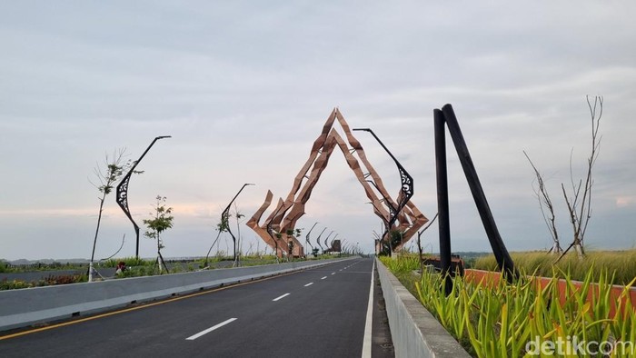 Penampakan bagian Jembatan Kabanaran yang keropos dan lampu PJU yang rusak, Senin (9/3/2026).