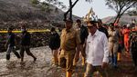 Pencarian Korban Longsor Sampah di TPST Bantargebang Masih Berlangsung