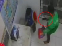 Video: Detik-detik Perampok Bersenpi Satroni Minimarket di Palembang