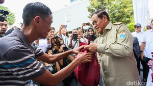 Pramono Anung Buka Bazar Murah Ramadan