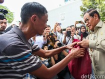 Pramono Anung Buka Bazar Murah Ramadan