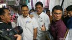 Gaya Purbaya Pakai Kerudung saat Sidak Pasar Tanah Abang