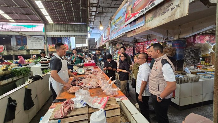 Satgas Saber Pangan Pusat melakukan sidak ke Pasar Lemabang, Palembang