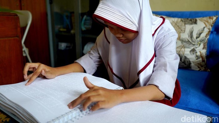 Semangat Mengaji Siswa Tunanetra di Tengah Keterbatasan Guru