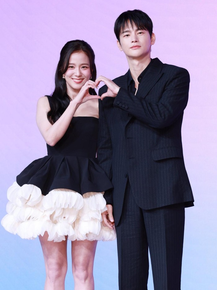 Seo In Guk dan Jisoo BLACKPINK