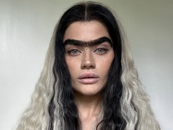 Model Ini Diejek karena Alis Nyambung, Kini Tampil Lebih Percaya Diri