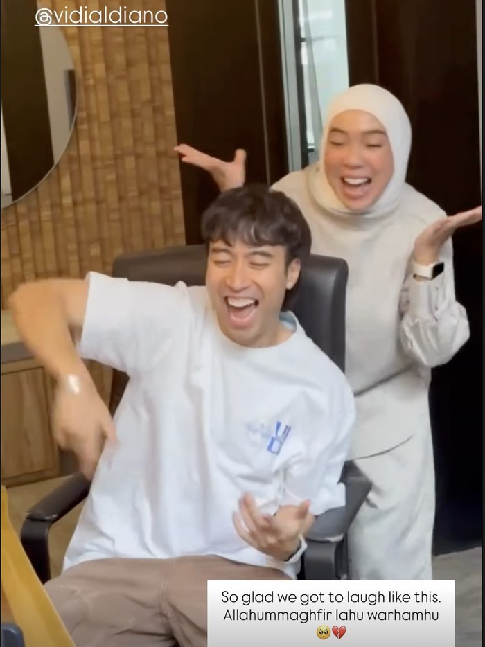 Alih-alih senyum, sahabat berduka kehilangan Vidi Aldiano untuk selamanya.