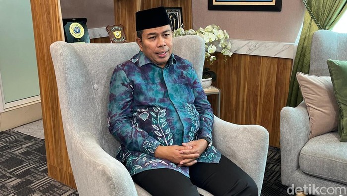 Wakil Rektor IV Bidang Kerja Sama dan Pengembangan Lembaga Universitas Islam Negeri Sumatera Utara (UINSU) Prof Muzakkir. (Finta Rahyuni/detikSumut)