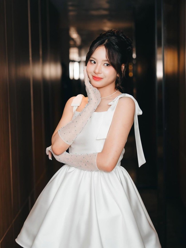 Penampilan Zee Asadel Bak Balerina