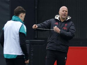 Slot Menuju Laga ke-100 di Liverpool
