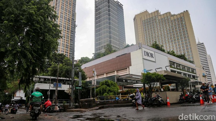 Pramono Minta Penertiban Parkir Liar di Belakang GI Tak Setengah Hati
