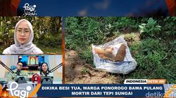 Video: Dikira Besi Tua, Warga Ponorogo Bawa Pulang Mortir dari Tepi Sungai