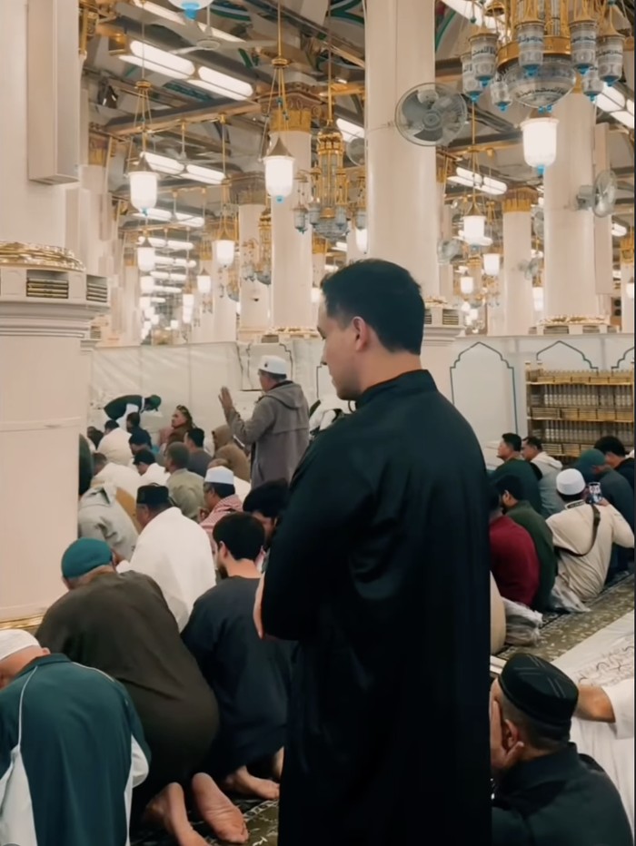 Hamish Daud buka puasa di Raudah.