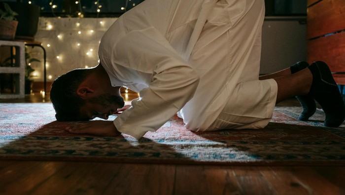 Ilustrasi sholat Lailatul Qadar