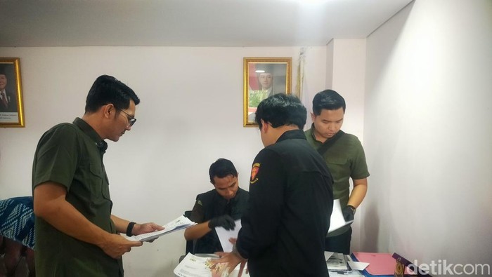 Kejari Majalengka geledah kantor Koni Majalengka terkait dugaan tindak pidana korupsi dana hibah Rp6 miliar.