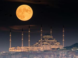 Kapan Lailatul Qadar? Ini Jadwal Malam Ganjil Ramadan dan 4 Tandanya di Hadits
