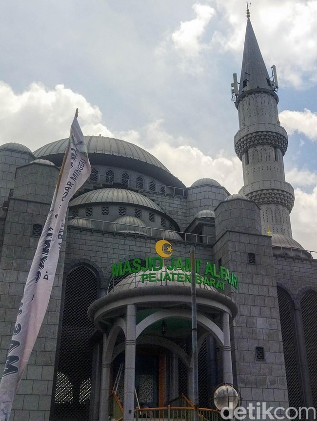 Masjid Jami Al Fajri, Masjid Unik Bergaya Turki di Jakarta
