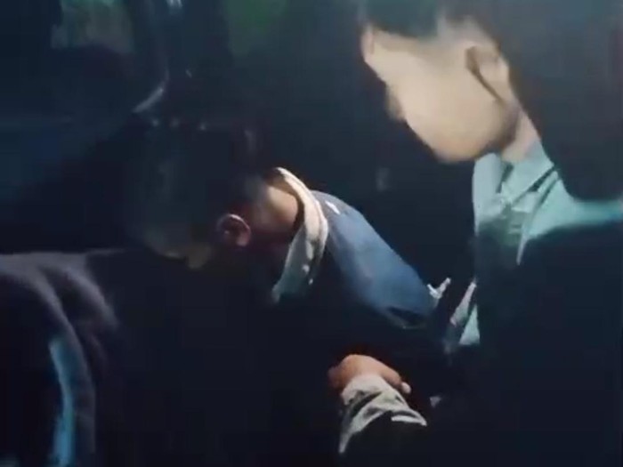 Napi Nusakambangan yang kabur dan tertangkap warga di Kelurahan Kutawaru, Kecamatan Cilacap Tengah, Kabupaten Cilacap, Senin (9/3/2026) malam.