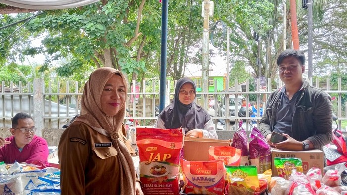 Pelaksanaan pasar murah di Palembang