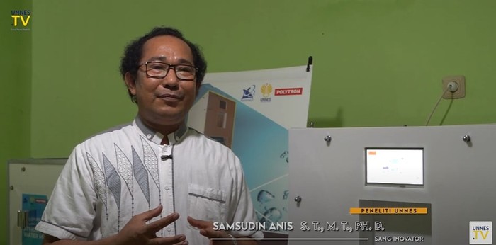 Peneliti asal Unnes, Prof Samsudin Anis berhasil ciptakan teknologi yang bisa ubah udara jadi air bersih