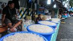 Penjualan Kolang-kaling di Pasar Tanah Abang Lesu Saat Ramadan