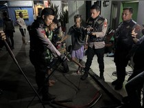 4 Pemuda Hendak Tawuran di Jaktim Ditangkap, 12 Sajam Disita