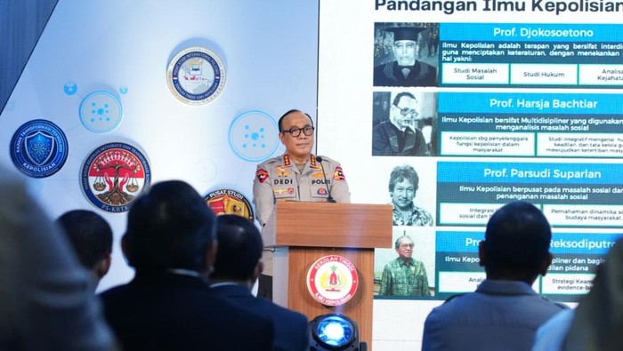 Polri meluncurkan 7 pusat studi baru di STIK. (dok.istimewa)