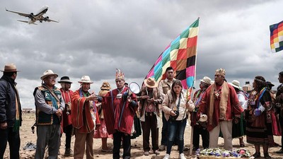 Ritual Adat Digelar untuk Korban Kecelakaan Pesawat Militer di Bolivia