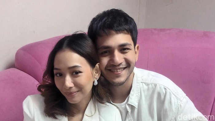 Rizky Alatas dan Adzana Bing Slamet