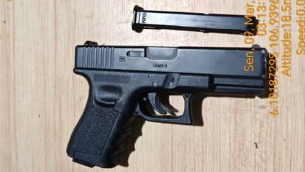 Seorang pria ditembak menggunakan airsoft gun di Kecamatan Cilincing, Jakut. Korban mengalami sejumlah luka akibat terkena peluru gotri airsoft gun tersebut. (dok Istimewa)