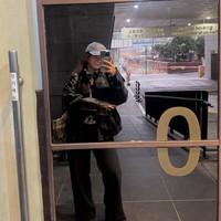 Shalom Razade kembali membagikan perjalanan operasi plastiknya di Korea. Kali ini ia mengunggah foto-foto di hari berlangsungnya operasi. Foto: Instagram/@sharazaaa