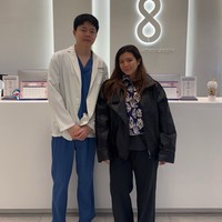 Sebelumnya Shalom sudah pernah menjelaskan jika dirinya akan menjalani rhinoplasty untuk membetulkan tulang hidungnya yang bengkok. Untuk rhinoplasty, Shalom ditangani oleh dr. Joo. Foto: Instagram/@sharazaaa