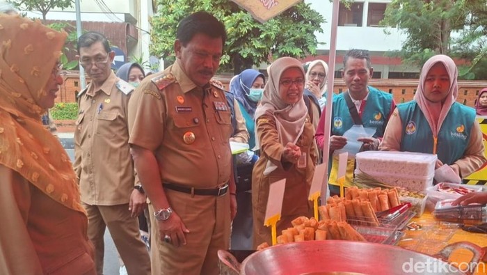 Sidak takjil di Alun-alun Nganjuk oleh BBPOM dan Dinkes dipimpin Bupati Marhaen Djumadi