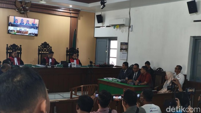 Sidang gugatan Citizen Lawsuit (CLS) ijazah Joko Widodo (Jokowi), di Pengadilan Negeri Solo, Selasa (10/3/2026).
