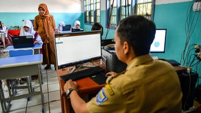 Siswa SD di Bandung Jalani Gladi Bersih Tes Kemampuan Akademik