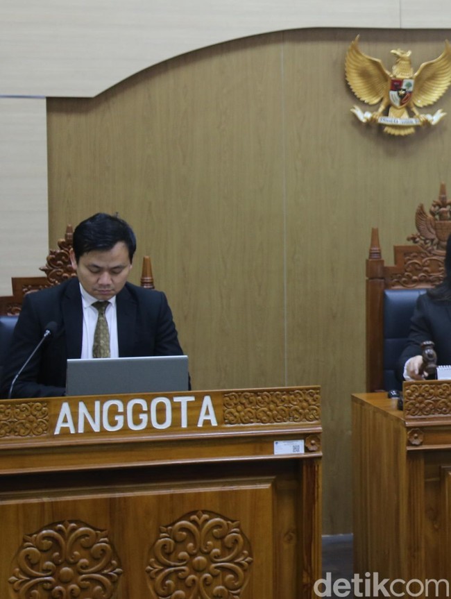 Tok! Salinan Ijazah dan Transkrip Jokowi Terbuka untuk Publik